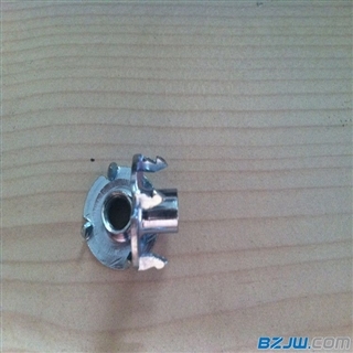 倒刺四爪螺母四角釘四爪螺母 家具螺母四爪釘倒鉤四爪釘