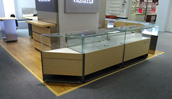 華為鐵質(zhì)展柜